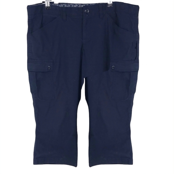 Dockers Navy Blue Cargo Capri - Picture 1 of 5